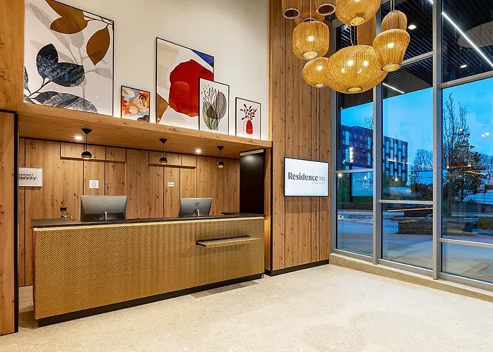 By Marriott Paris Charles De Gaulle Airport Hotel