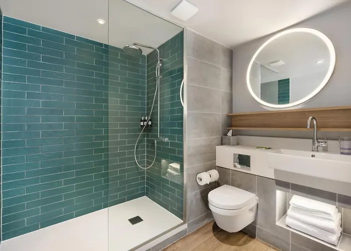 By Marriott Paris Charles De Gaulle Airport Hotel 4*