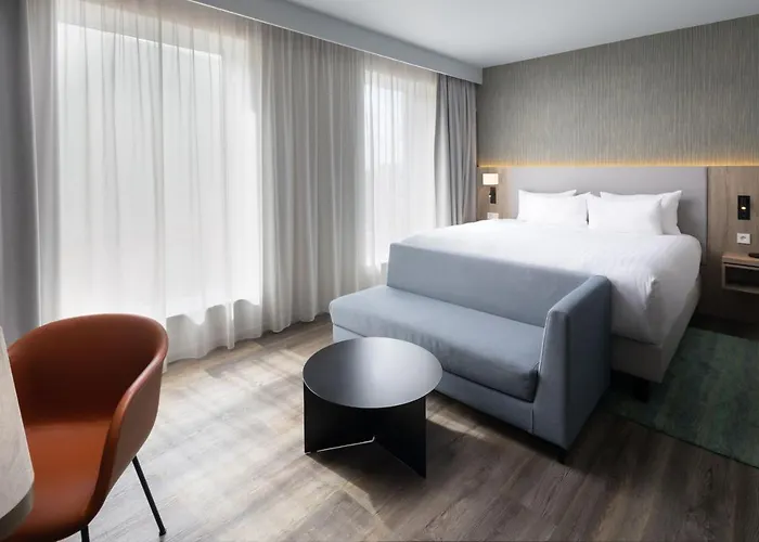 By Marriott Paris Charles De Gaulle Airport Hotel 4*